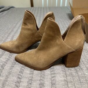 Steve Madden Chaya pointed toe bootie, size 10
